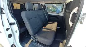 Przednie siedzenia samochodu do wynajęcia